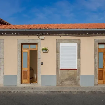 Catorze De Outubro Houses *